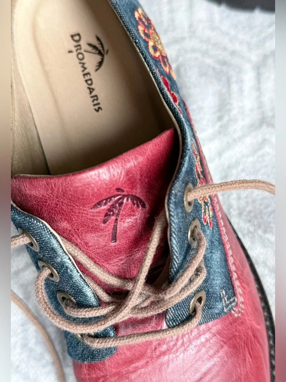 Dromedaris Kiara Whimsy Flowers Oxford Womens EU 38 Red Blue Embroidered - Picture 7 of 13
